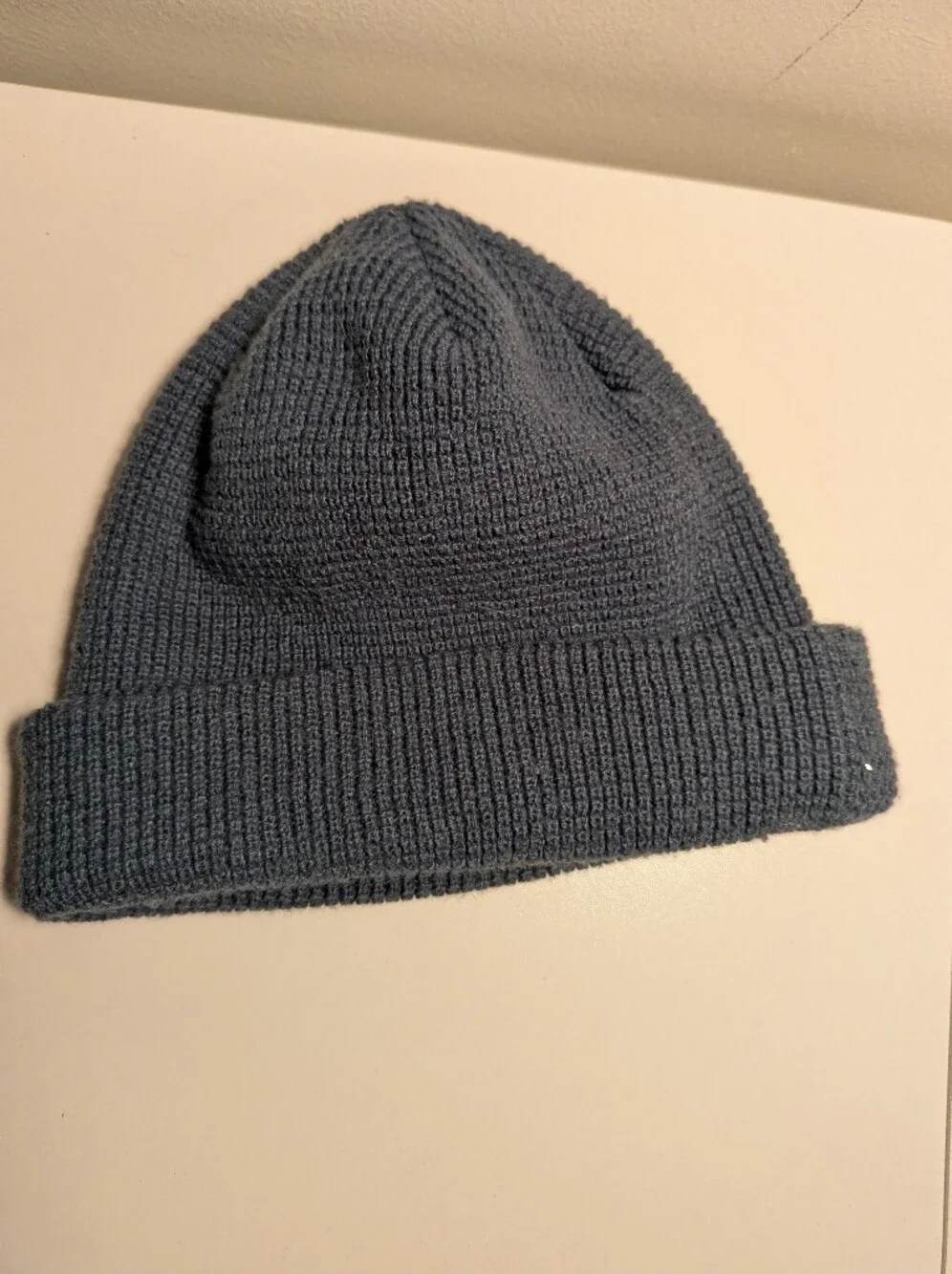 Burton Classic Blue Knit Cuffed Beanie Logo Patch Hat - Picture 2 of 2
